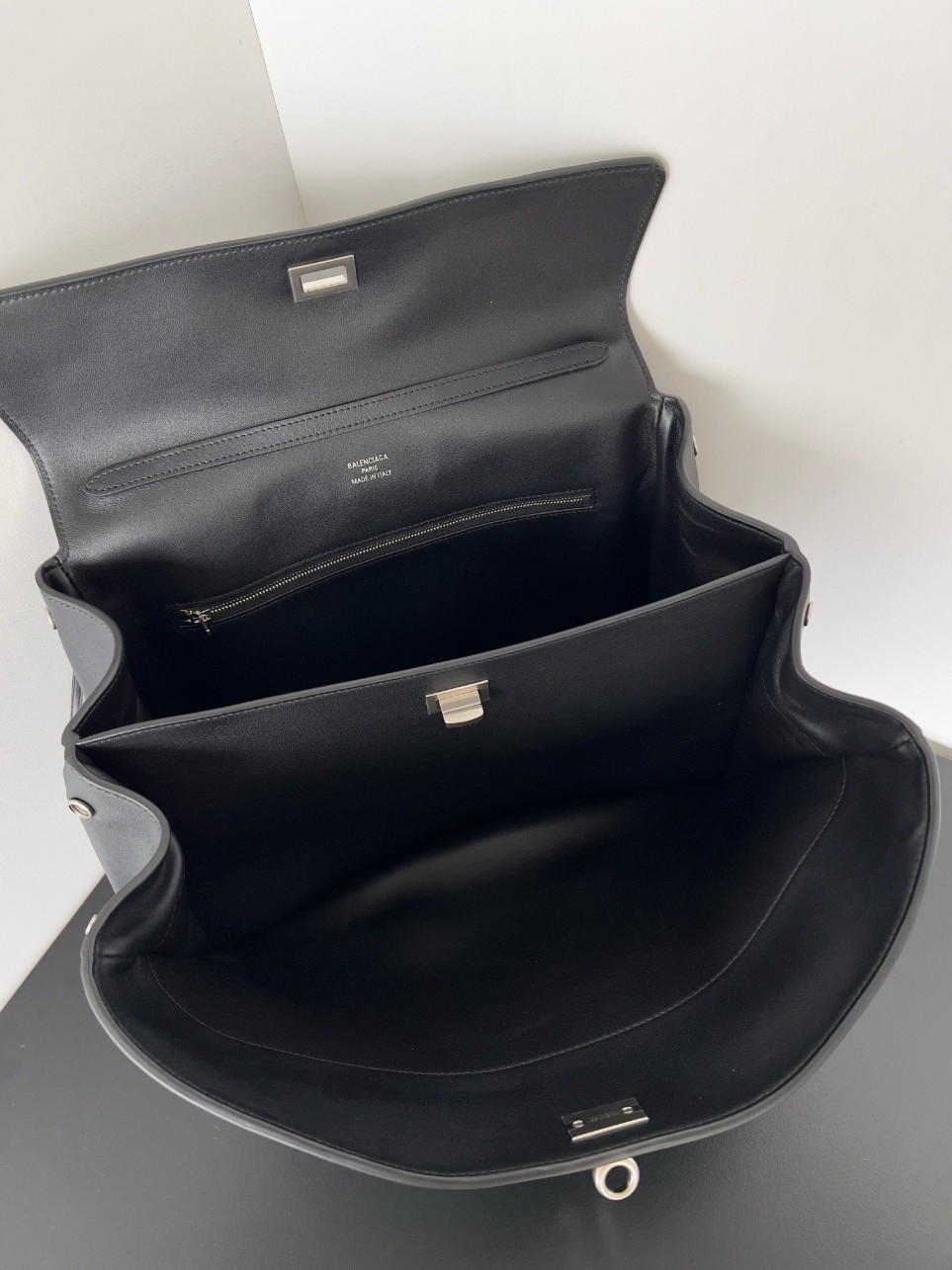Balenciaga Rodeo Medium Bag in Noir Calfskin - Image 5