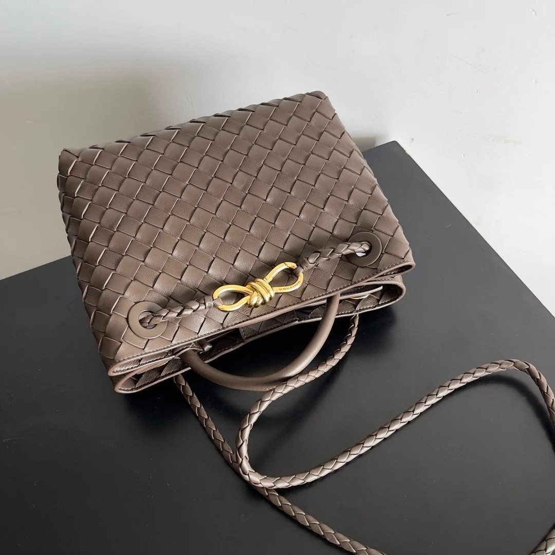 Bottega Veneta Andiamo Small Bag in Kaki Intrecciato Lambskin - Image 5
