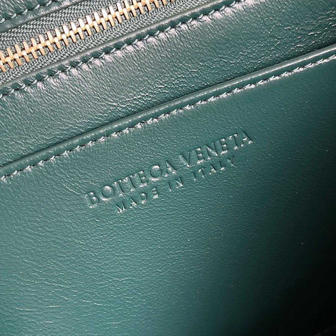 Bottega Veneta Andiamo Small East/West Bag in Green Intrecciato Lambskin - Image 10