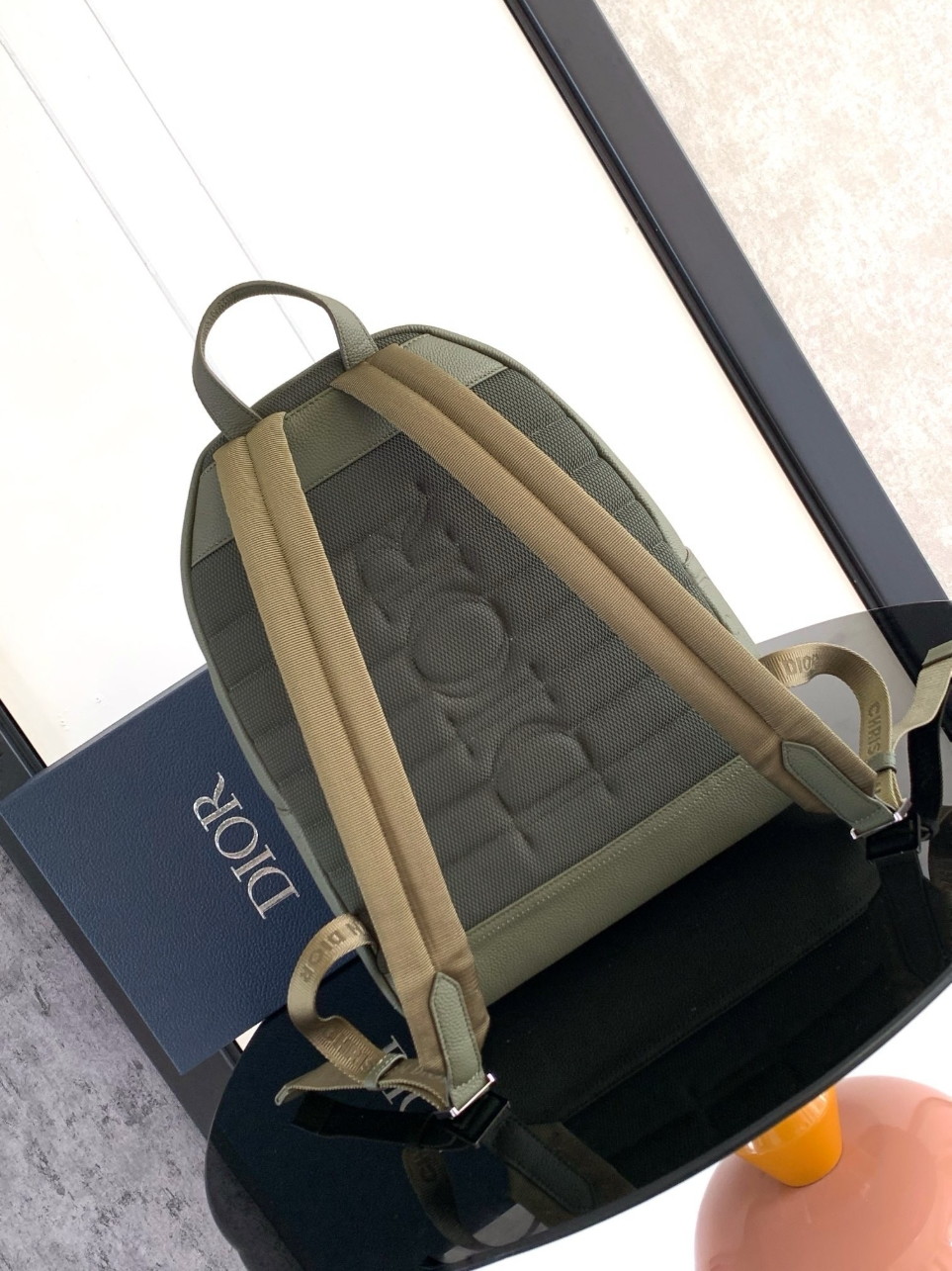 Dior Rider 2.0 Zipped Backpack in Khaki Gravity Leather - Image 5