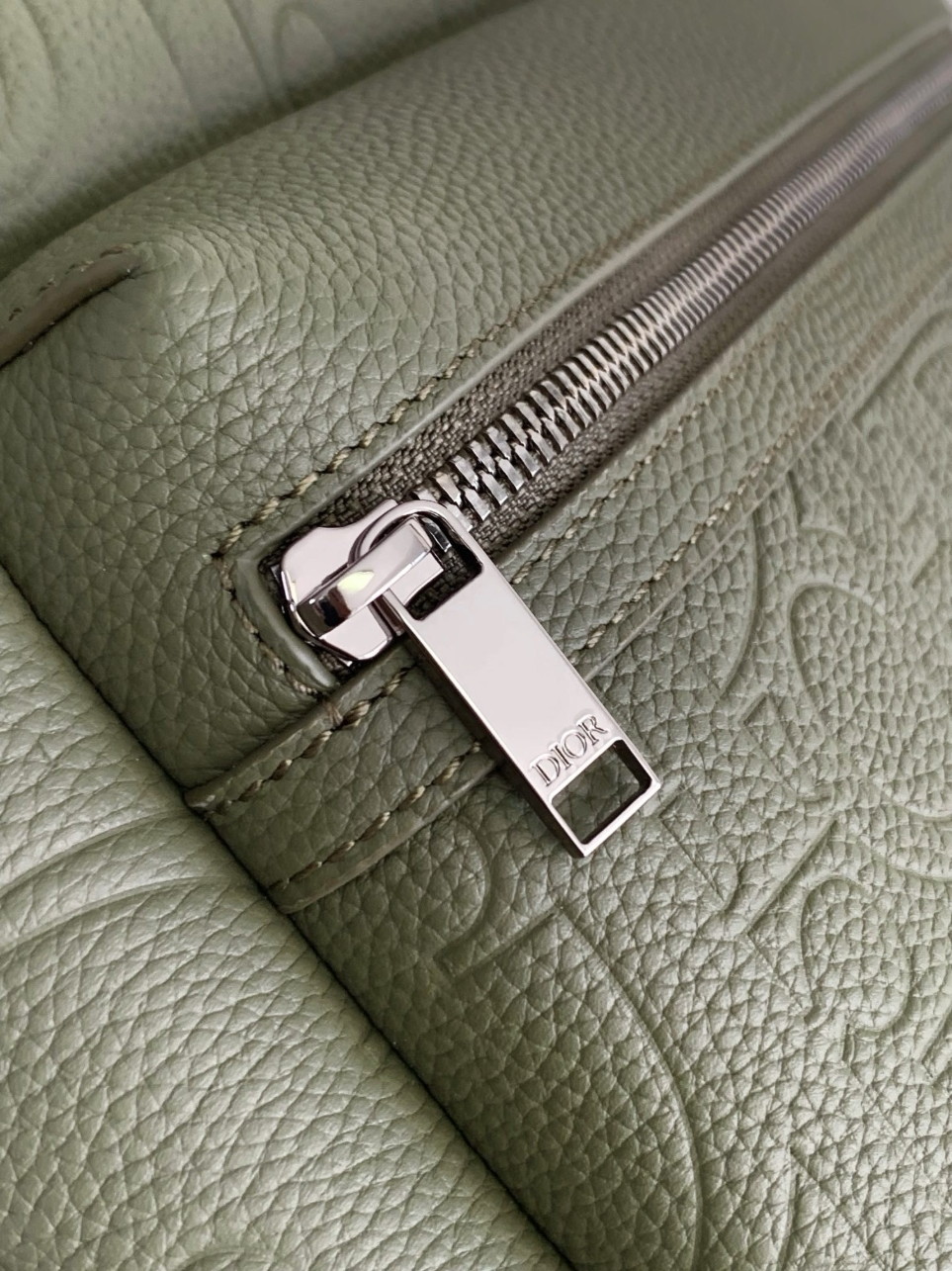 Dior Rider 2.0 Zipped Backpack in Khaki Gravity Leather - Image 8