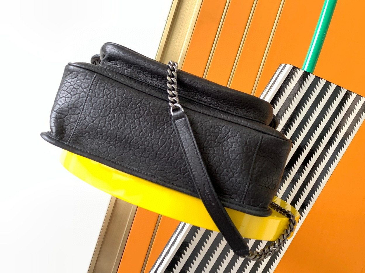 Saint Laurent Niki Medium Chain Bag in Black Grained Lambskin - Image 4