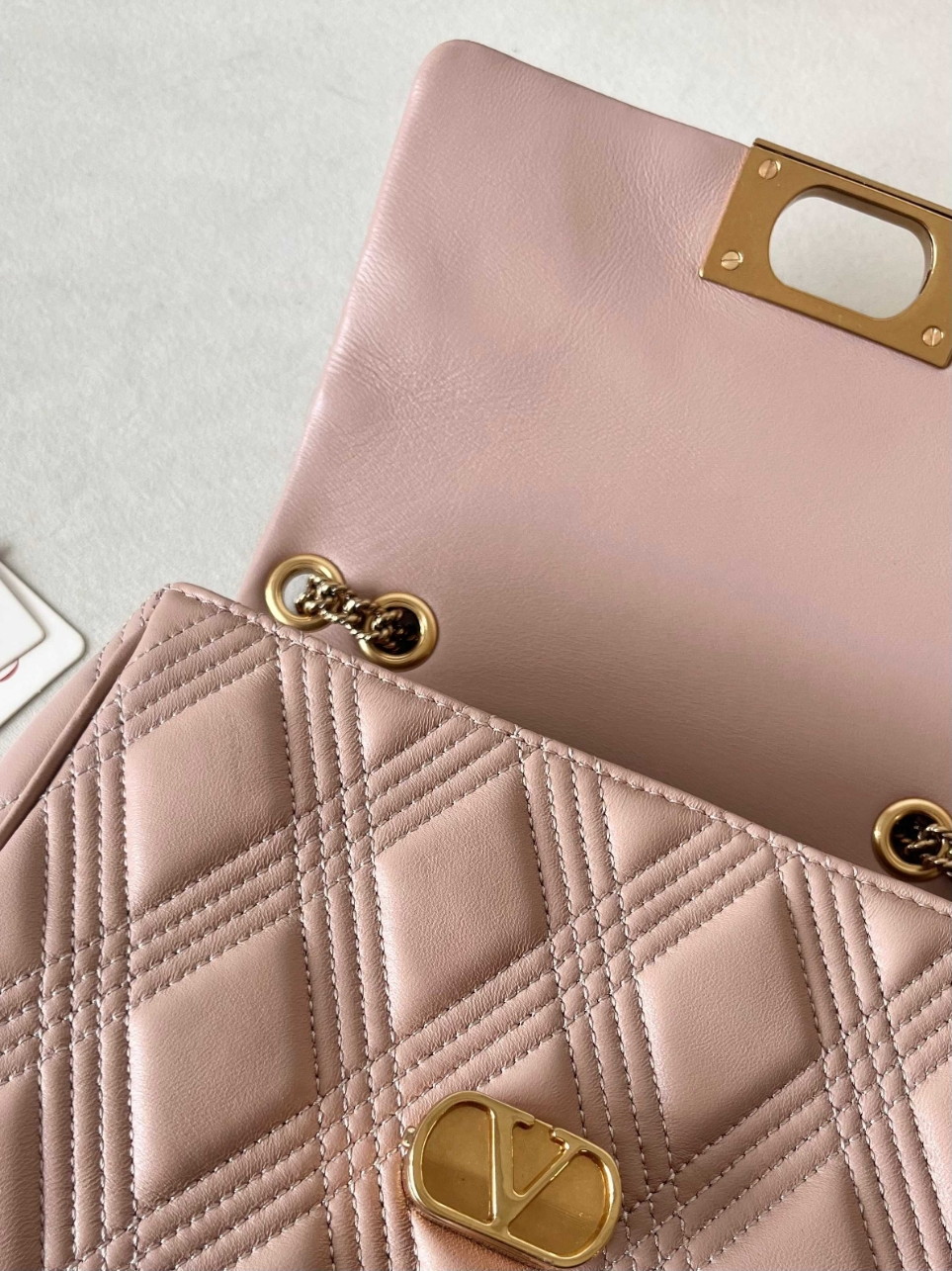 Valentino Quiltie 67 Meidum Shoulder Bag in Powder Leather - Image 10