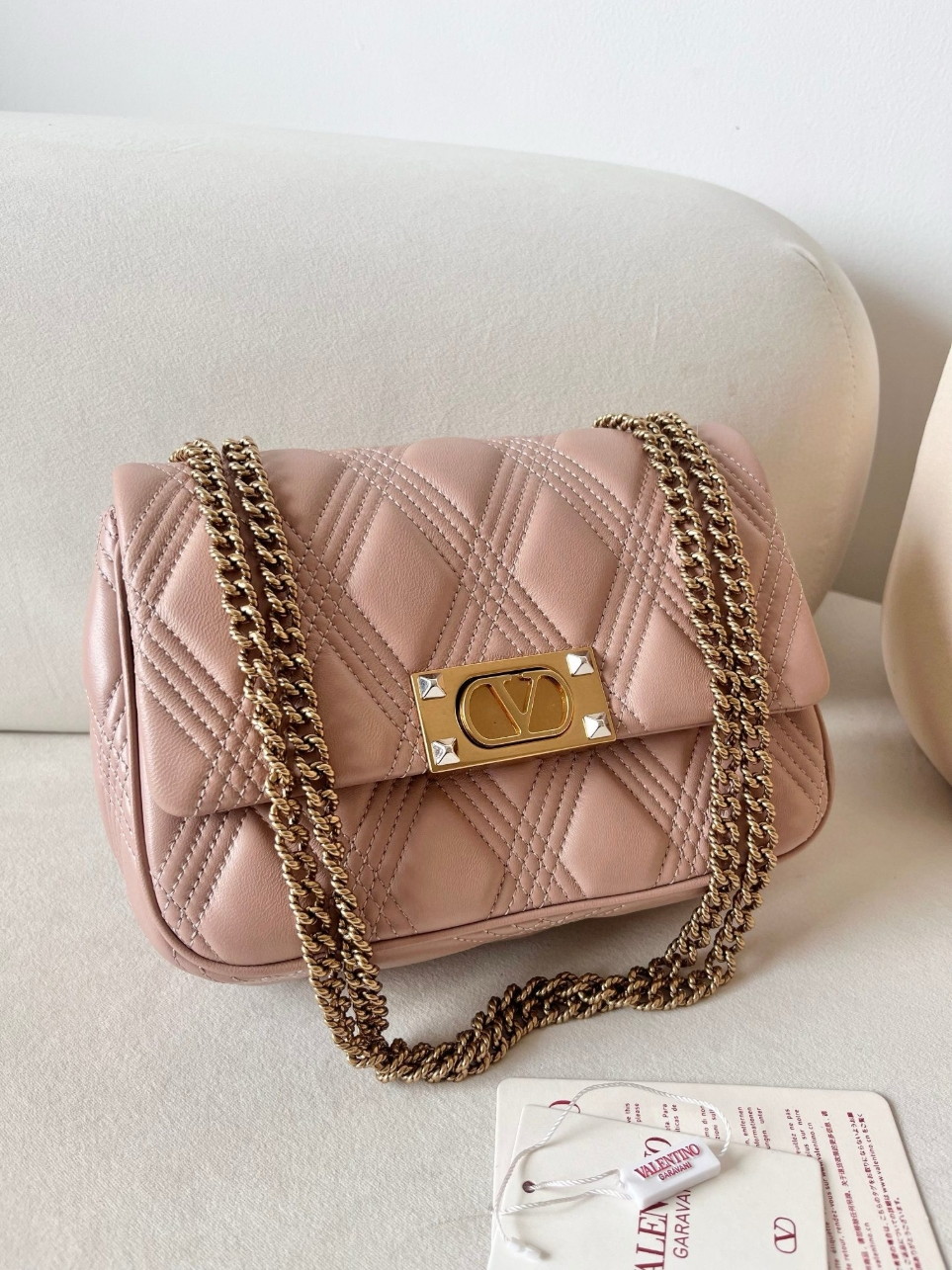Valentino Quiltie 67 Meidum Shoulder Bag in Powder Leather - Image 7