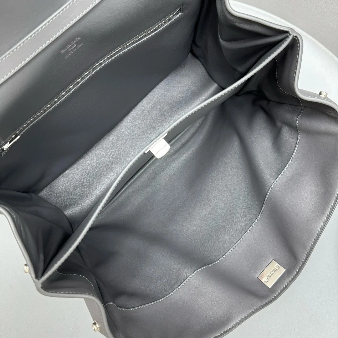 Balenciaga Rodeo Medium Bag in Grey Calfskin - Image 6