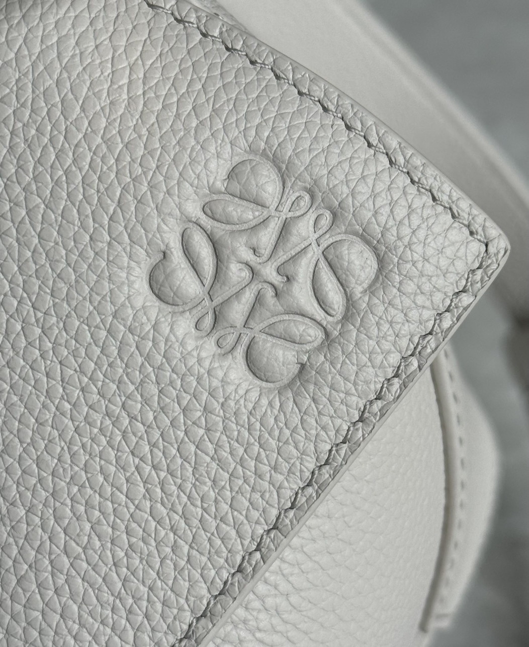 Loewe Puzzle Edge Small Bag in Light Ghost Soft Grained Leather - Image 9