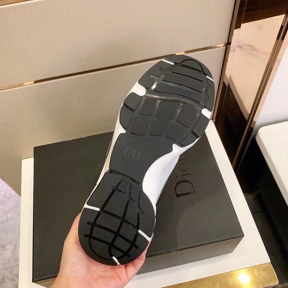 Dior Men's B22 Sneakers In White Leather and White Mesh - Image 5