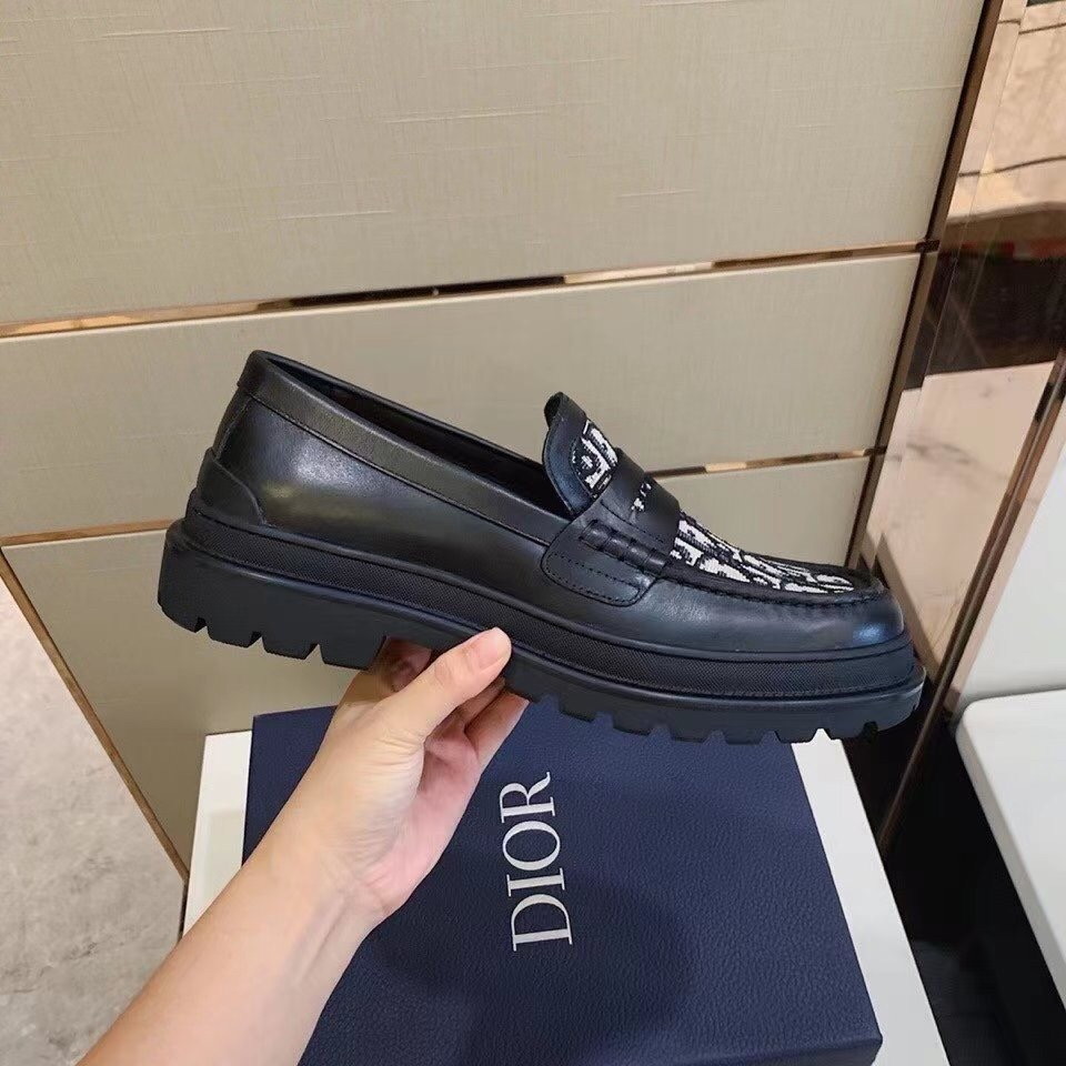 Dior Men's Explorer Loafers In Black Leather With Oblique Jacquard - Image 3