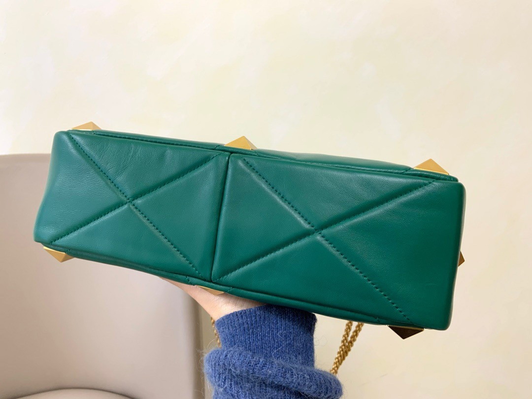 Valentino Roman Stud Large Chain Bag In Green Nappa Leather - Image 2