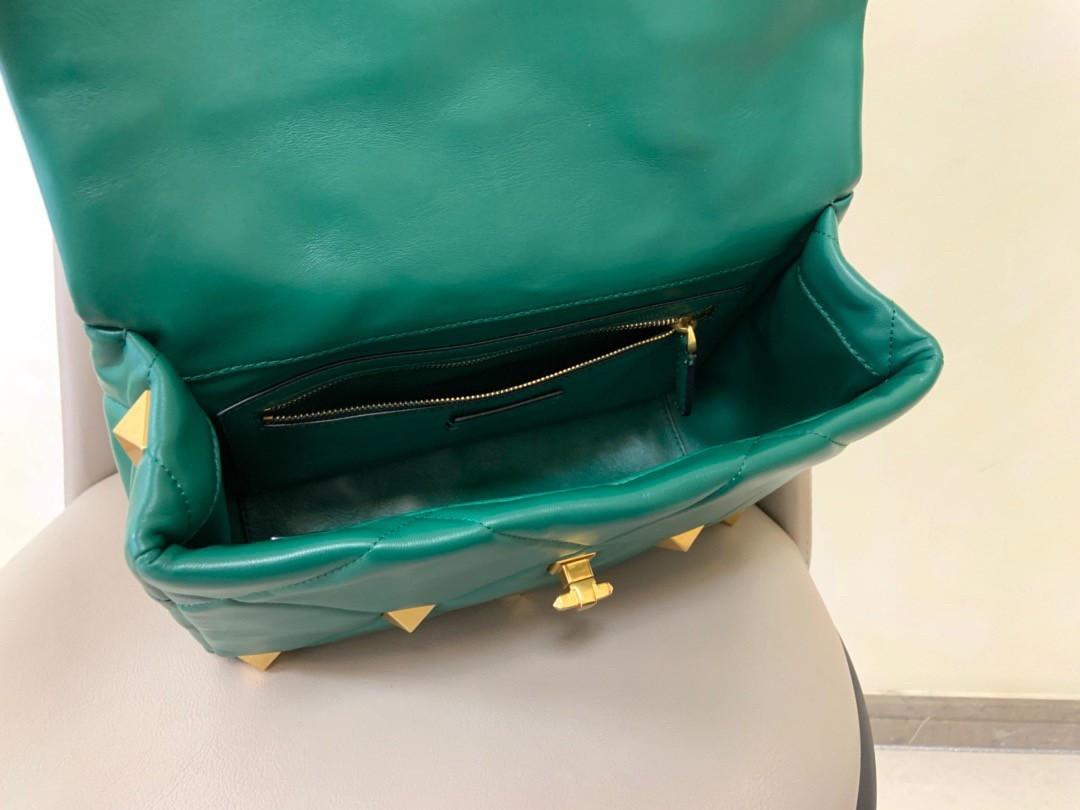 Valentino Roman Stud Large Chain Bag In Green Nappa Leather - Image 7